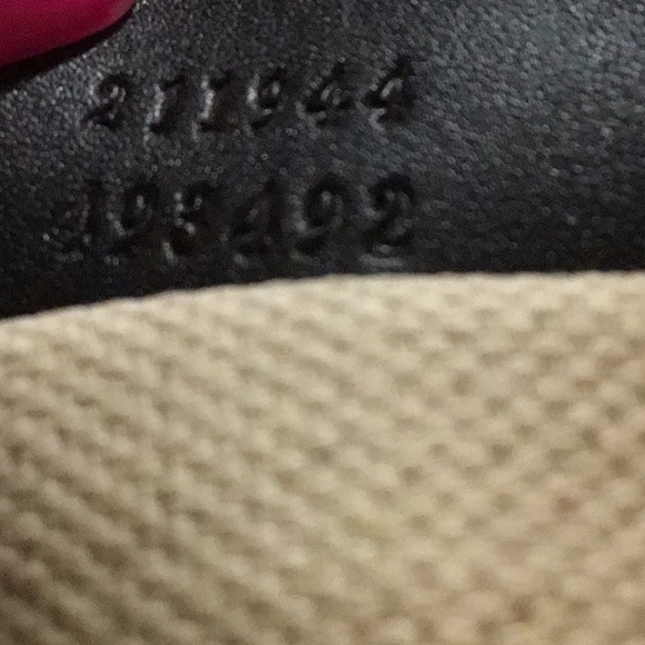 Gucci vintage. Beige and Brown. Medium size. - Picture 9 of 10